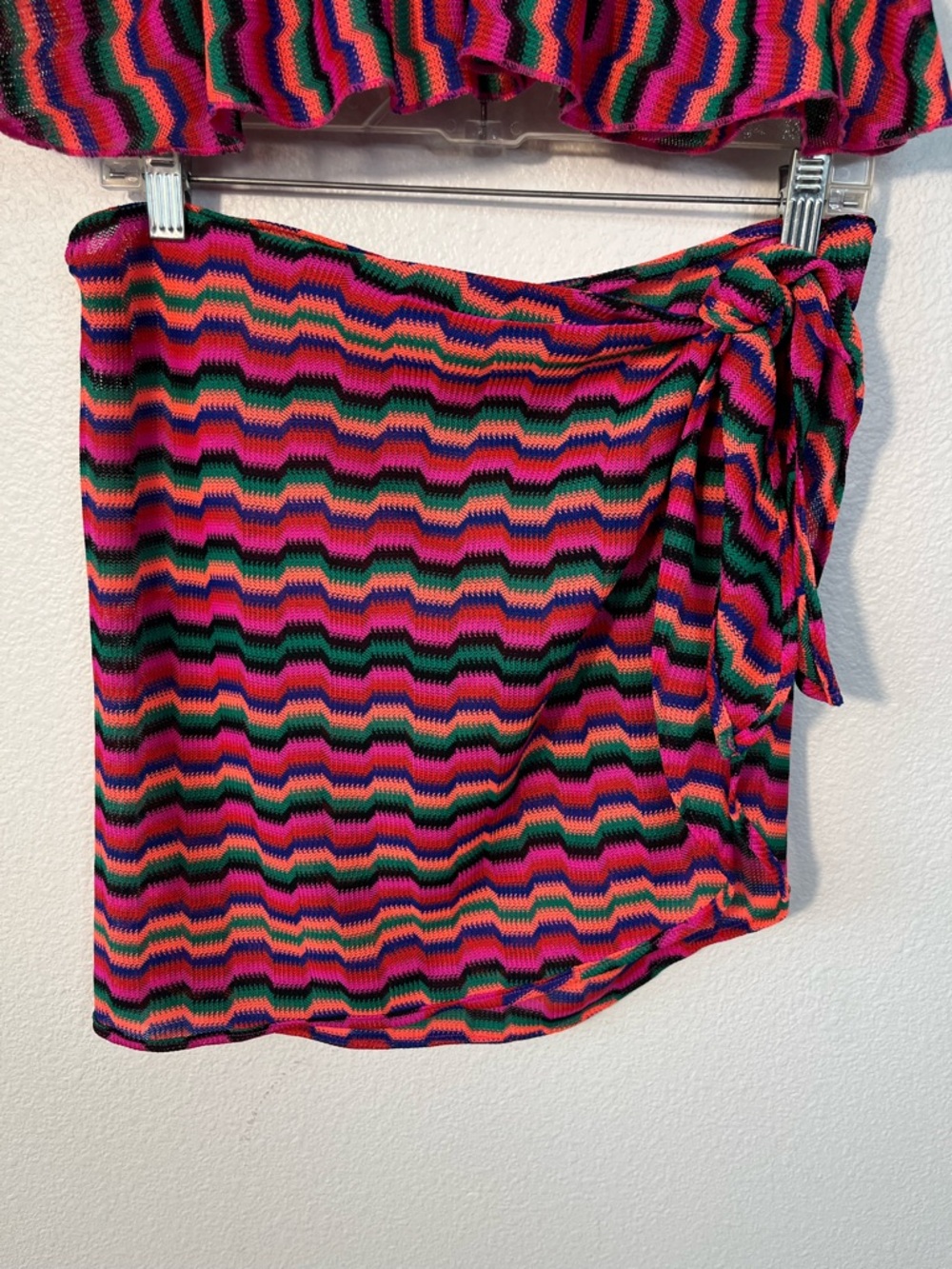 Hurley Zumba Stripe Flounce Tank Top Mesh Wrap Skirt Set Small NWT - Picture 3 of 9
